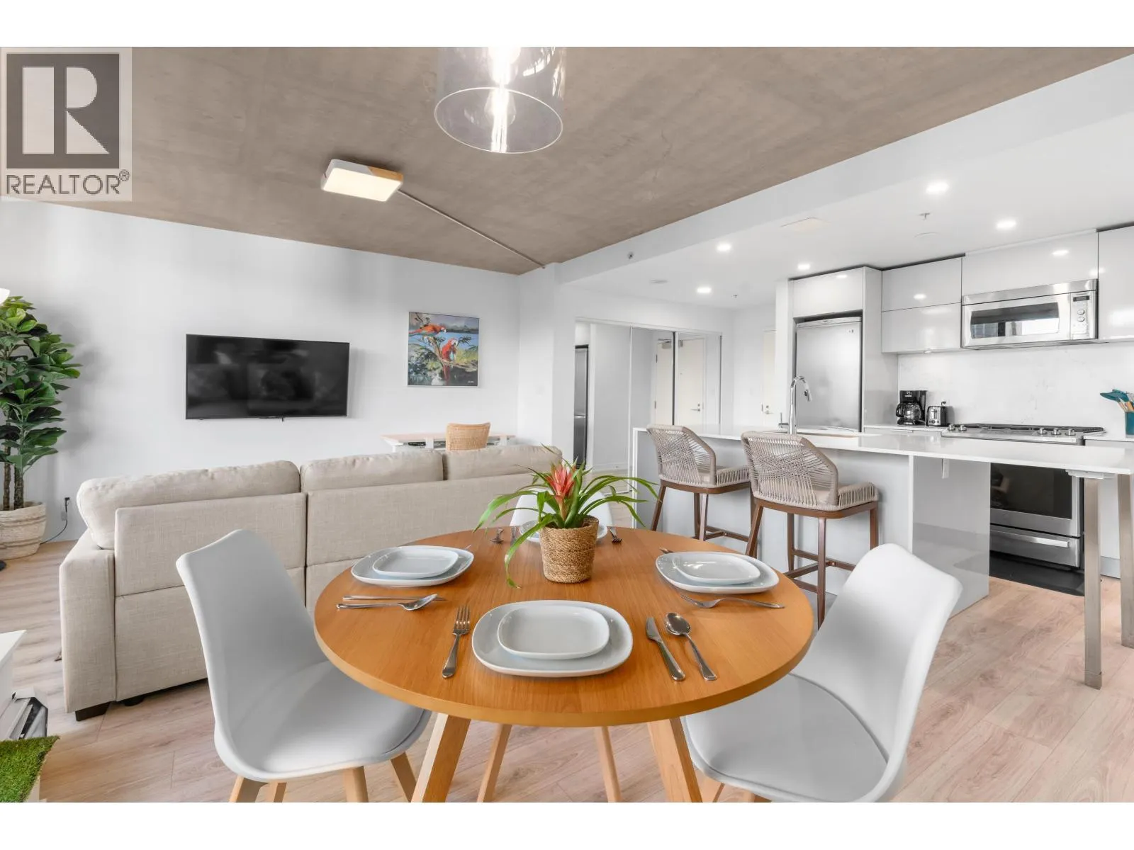 Apartment for rent: 801 128 W Cordova Street, Vancouver, British Columbia V6B 0E6