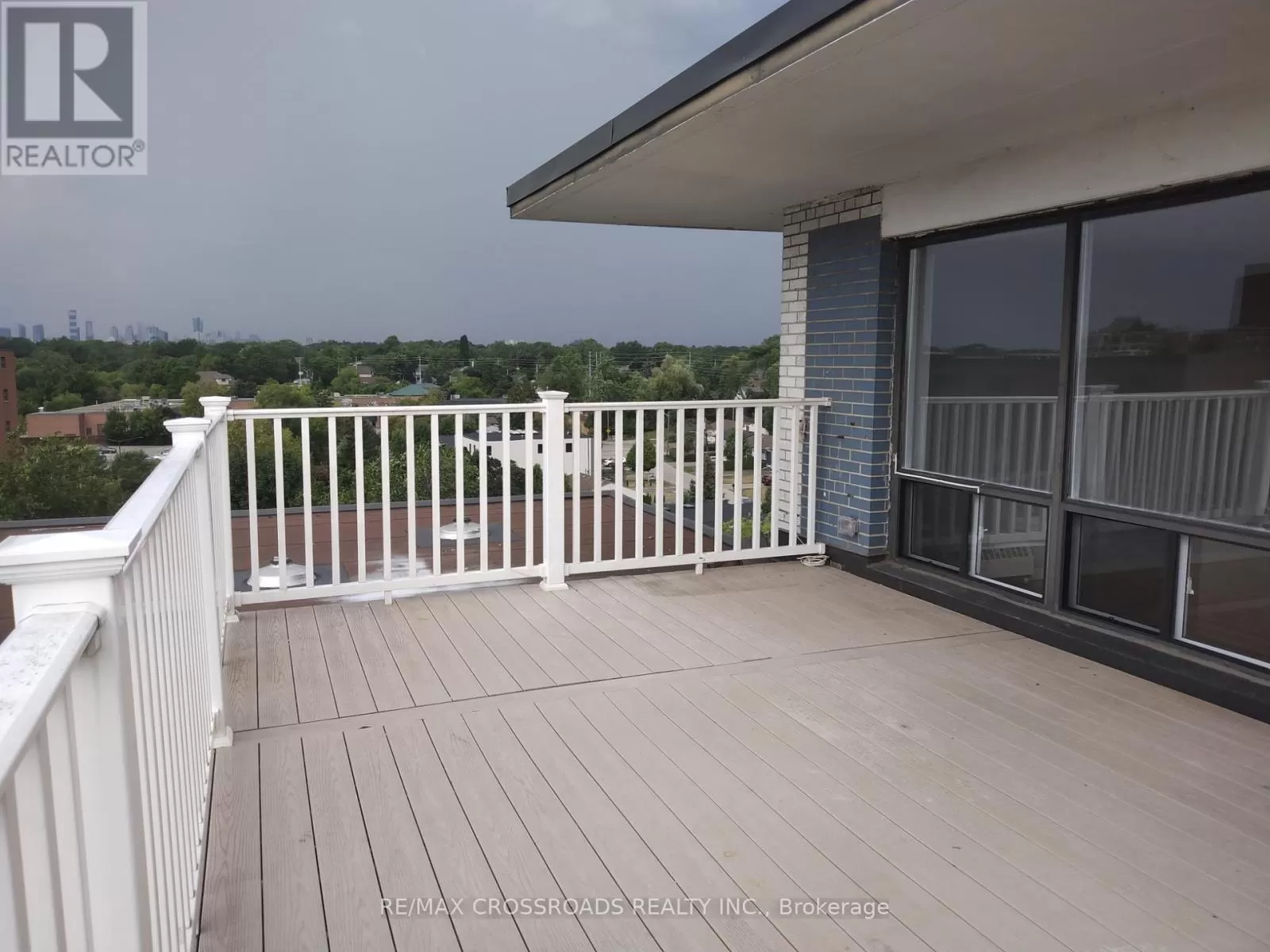 Apartment for rent: 801 - 363 Lakeshore Road E, Mississauga, Ontario L5G 1H7