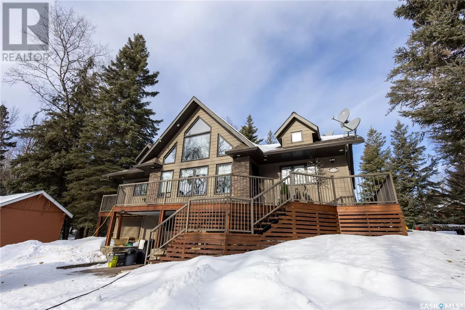 801 Lakeview Drive, Prince Albert National Park, Saskatchewan S0J 2Y0