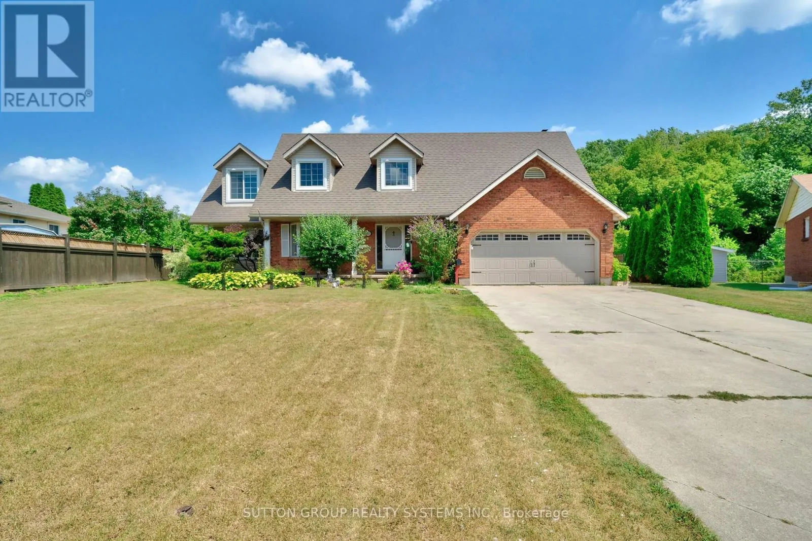 House for rent: 8017 Hampton Court, Niagara Falls, Ontario L2H 2R4