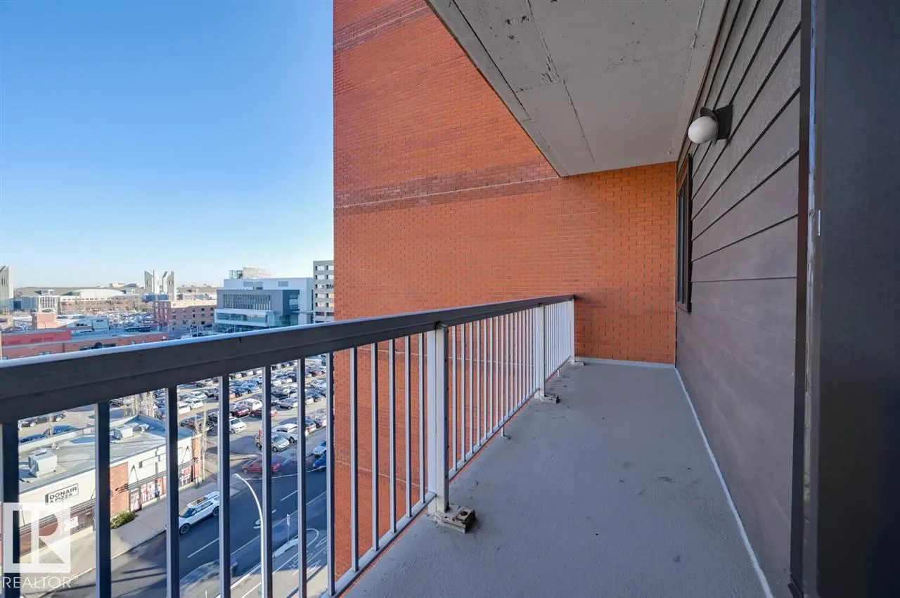 Apartment for rent: #802 10175 109 St Nw, Edmonton, Alberta T5J 3P2