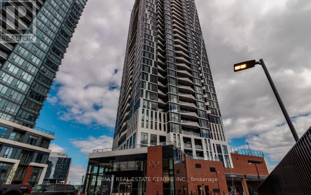 Apartment for rent: 802 - 25 Wellington Street S, Kitchener, Ontario N2G 0G5