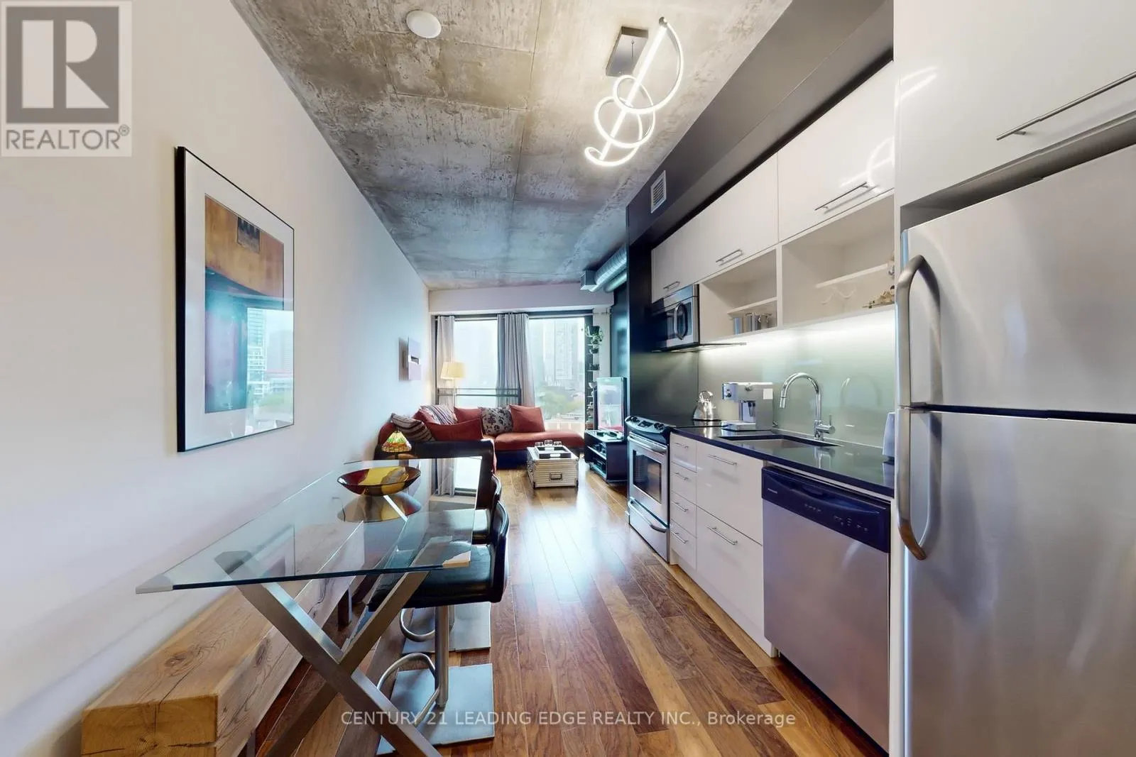 Apartment for rent: 802 - 51 Trolley Crescent, Toronto, Ontario M5A 0E9