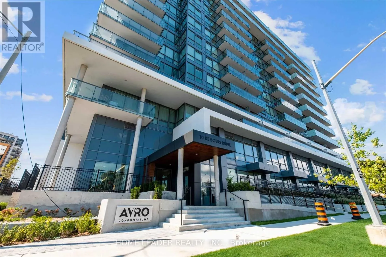 Apartment for rent: 803 - 10 De Boers Drive, Toronto, Ontario M3J 0H1