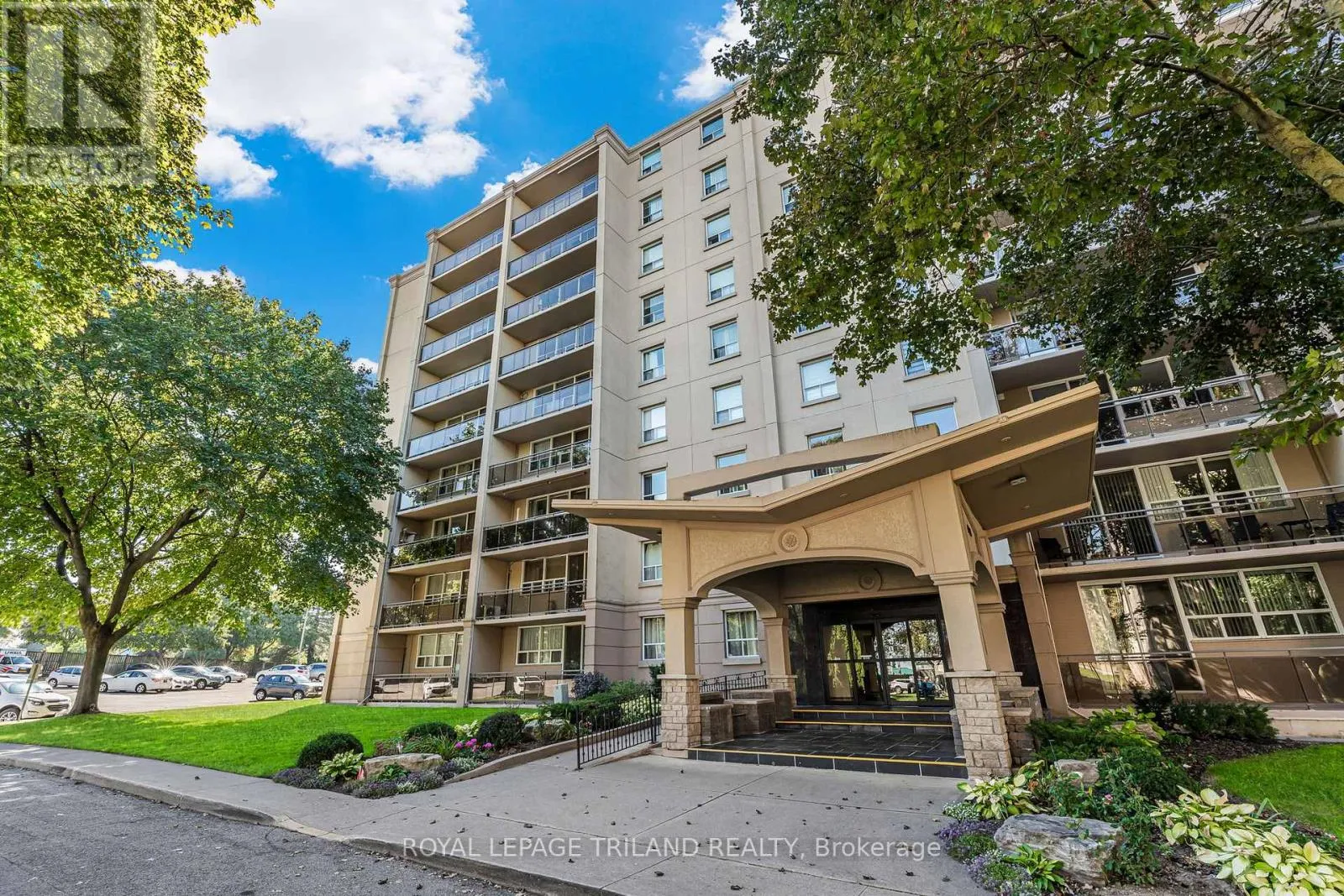 Apartment for rent: 803 - 6400 Huggins Street, Niagara Falls, Ontario L2J 3G5