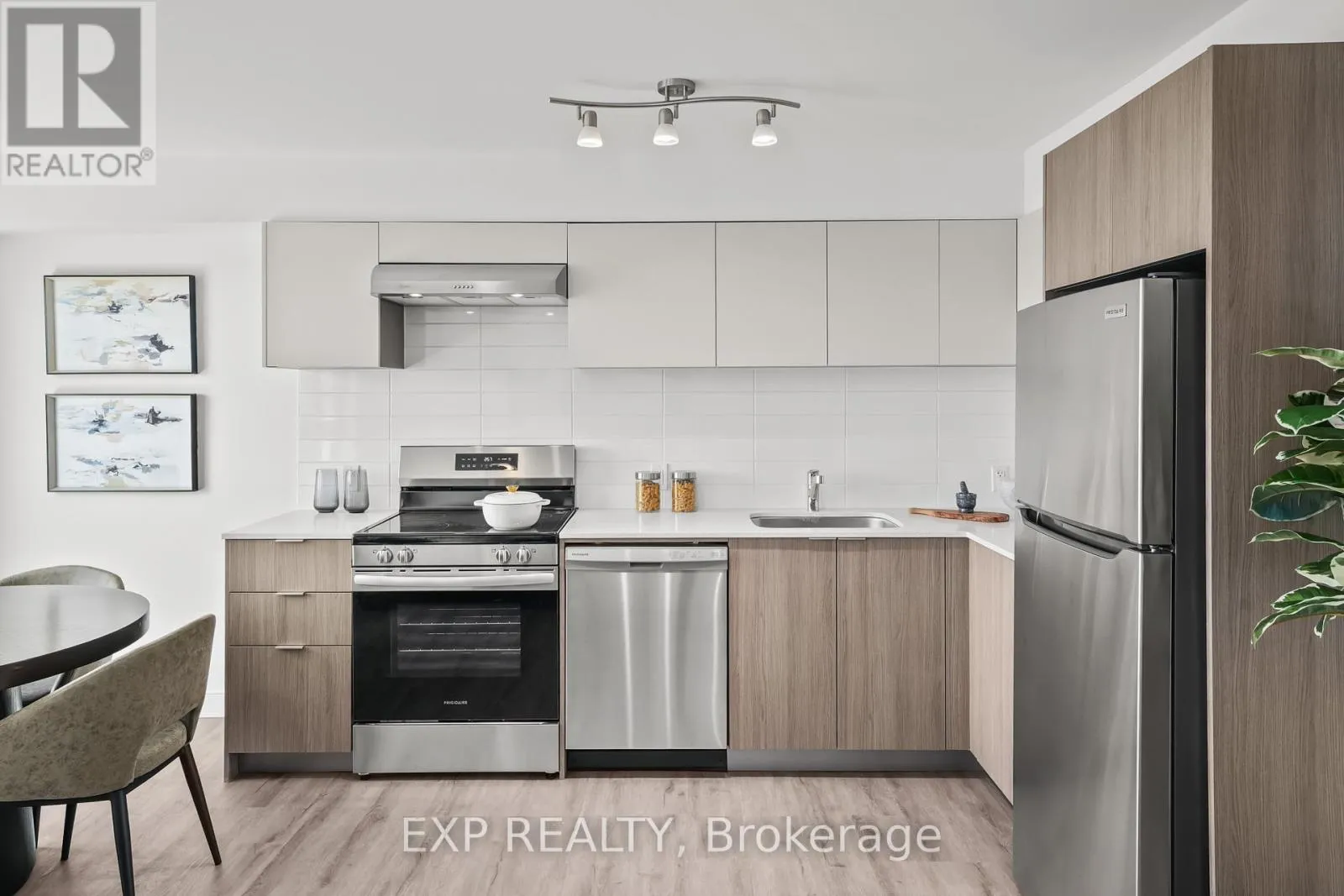 Other for rent: 804 - 100 Manett Crescent, Brampton, Ontario L6X 4P7