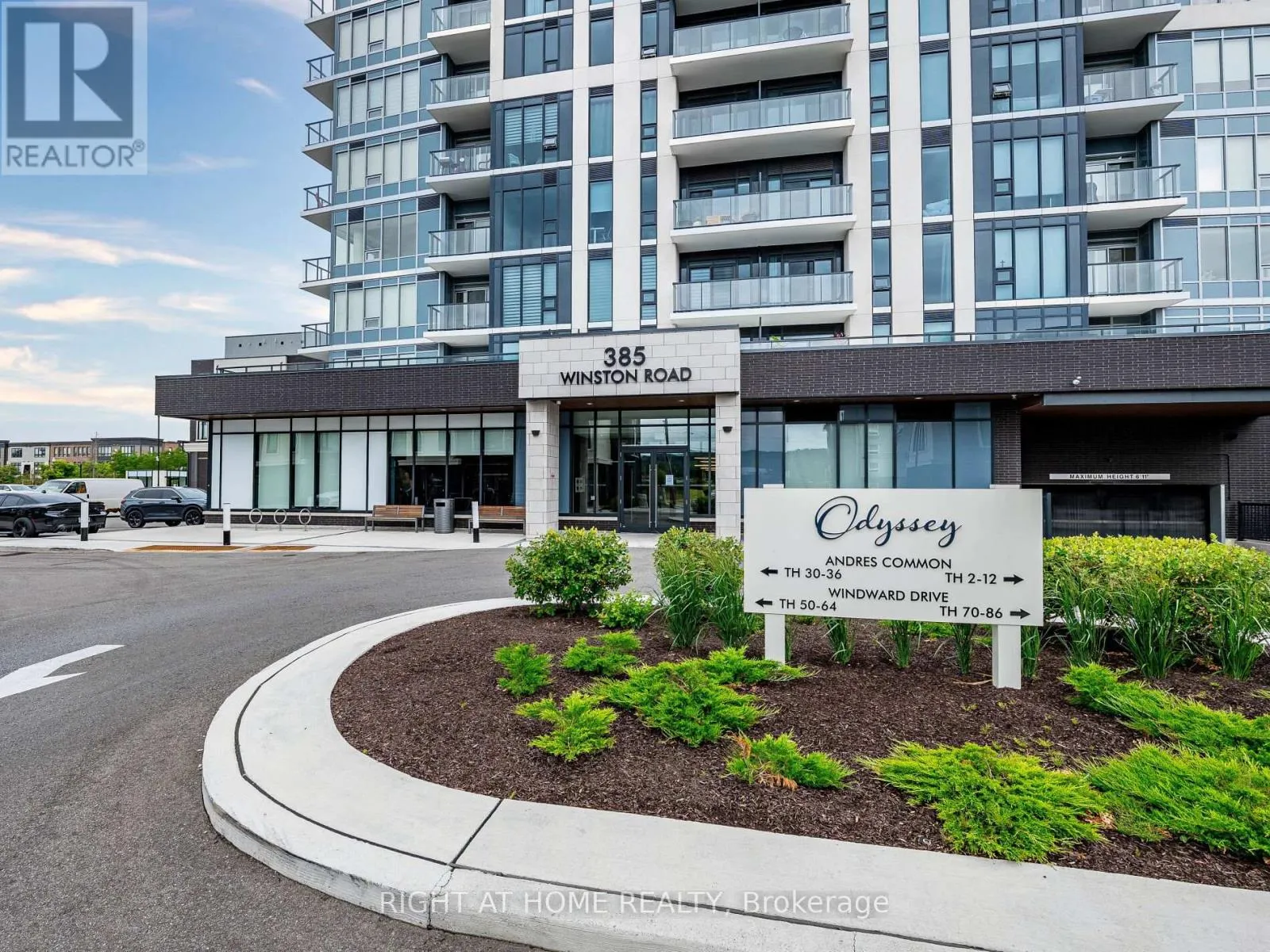 Apartment for rent: 804 - 385 Winston Road, Grimsby, Ontario L3M 4E8