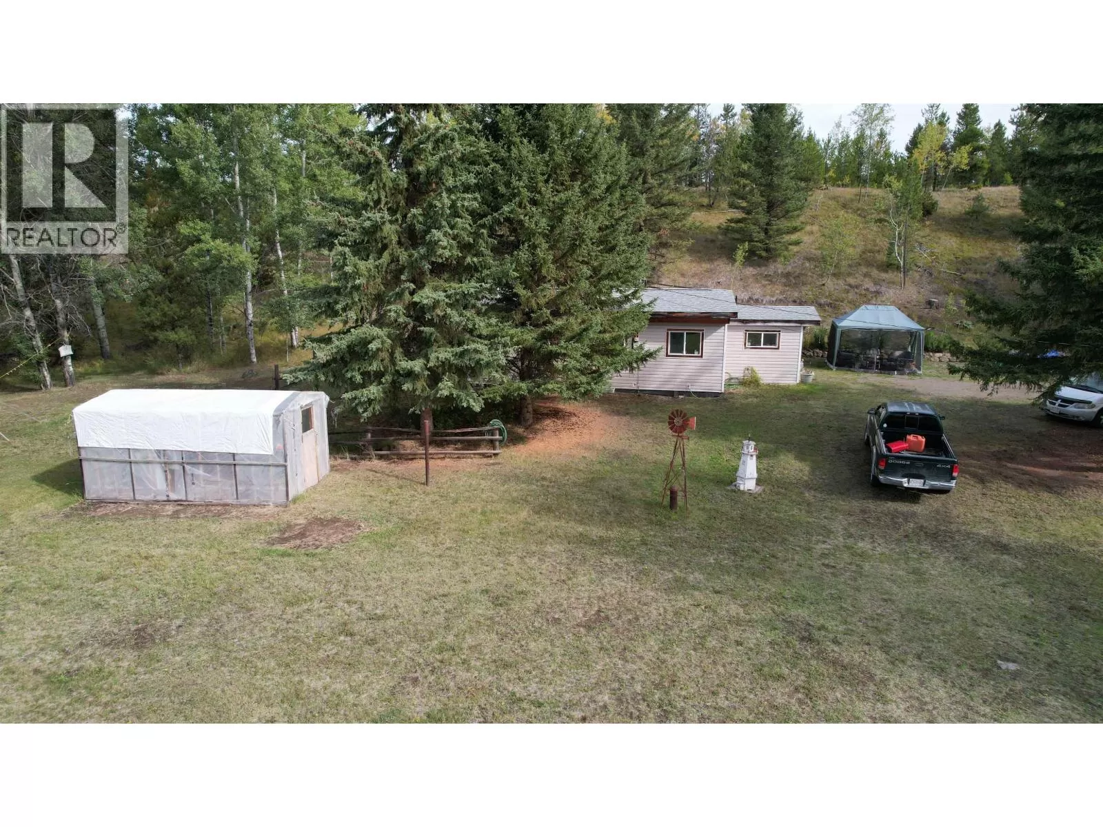 House for rent: 8043 83 Mile Road, Lone Butte, British Columbia V0K 2K1