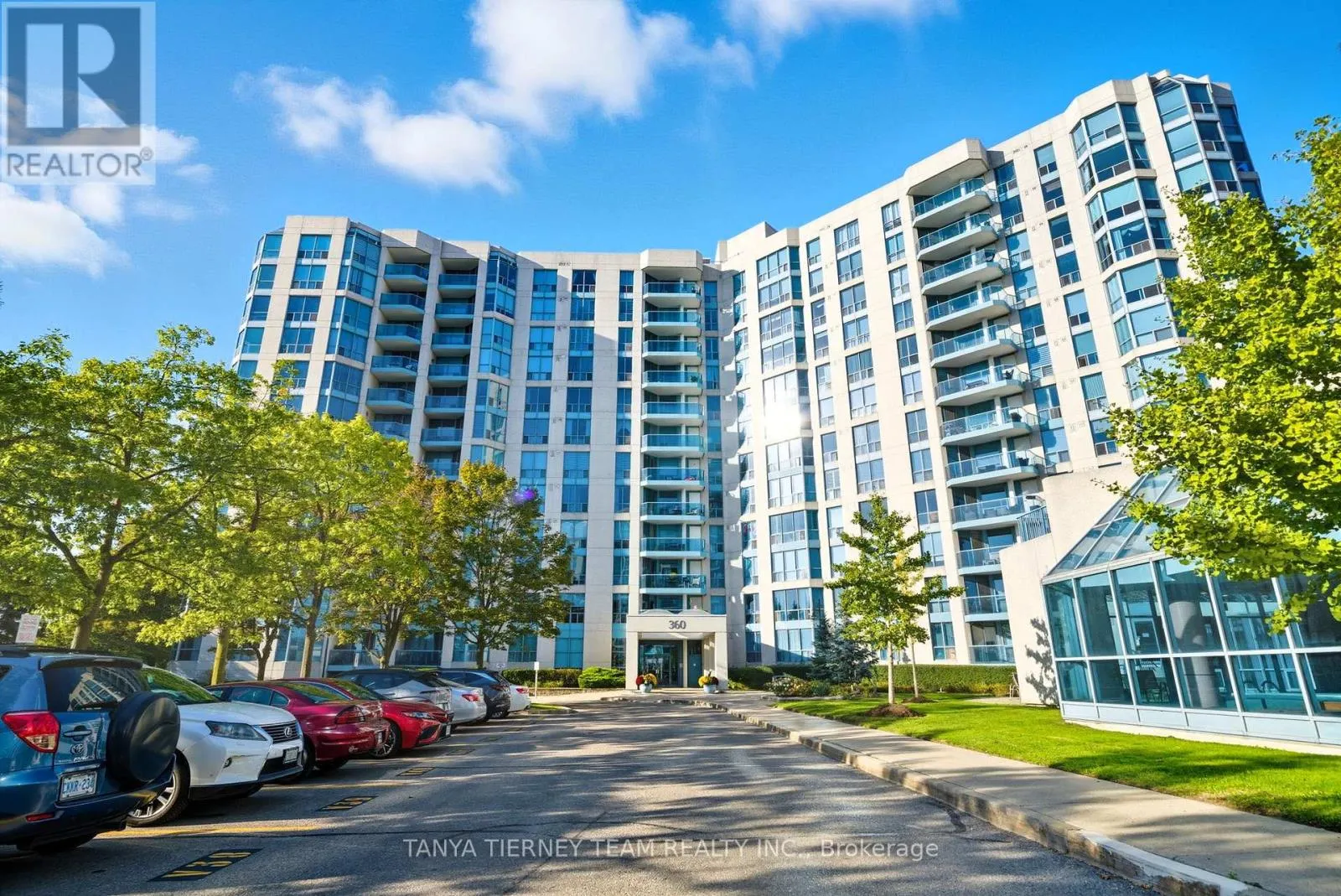 Apartment for rent: 805 - 360 Watson Street, Whitby, Ontario L1N 9G2