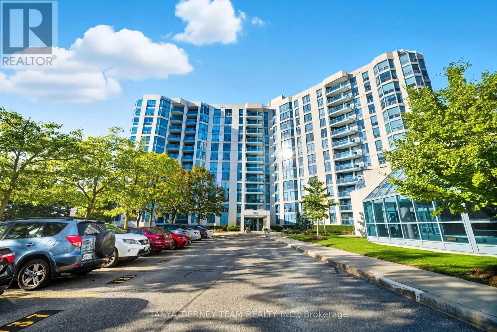 Apartment for rent: 805 - 360 Watson Street, Whitby, Ontario L1N 9G2