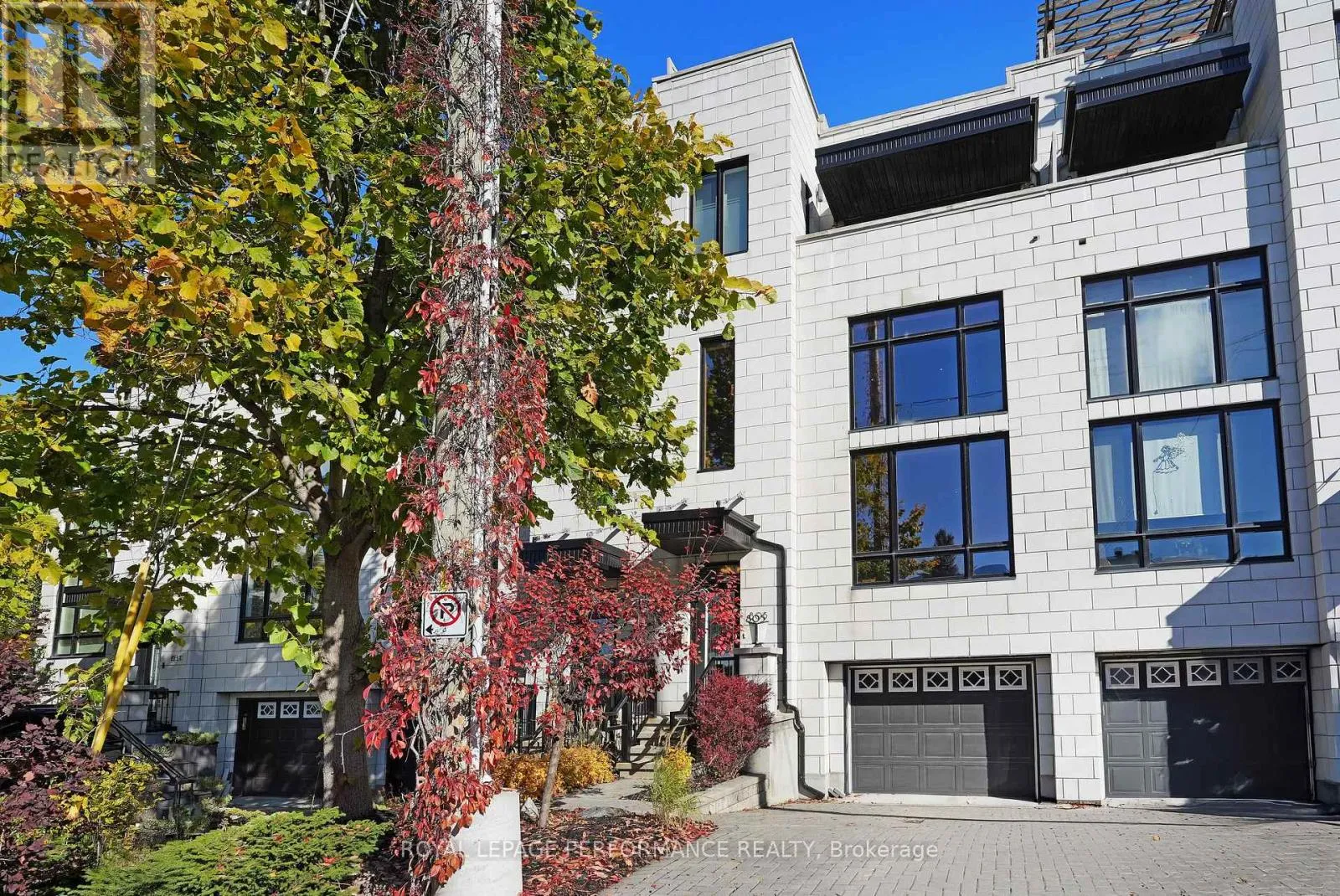 Row / Townhouse for rent: 805 Kingsmere Avenue, Ottawa, Ontario K2A 3J8