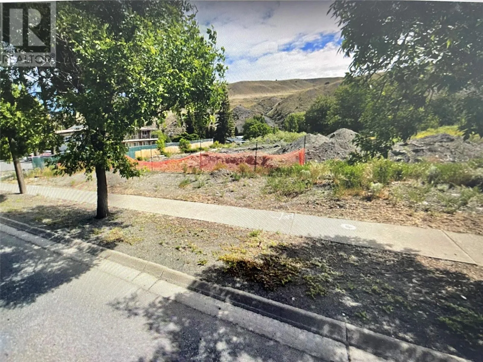 Other for rent: 805 Trans Canada Highway, Cache Creek, British Columbia V1A 1A0