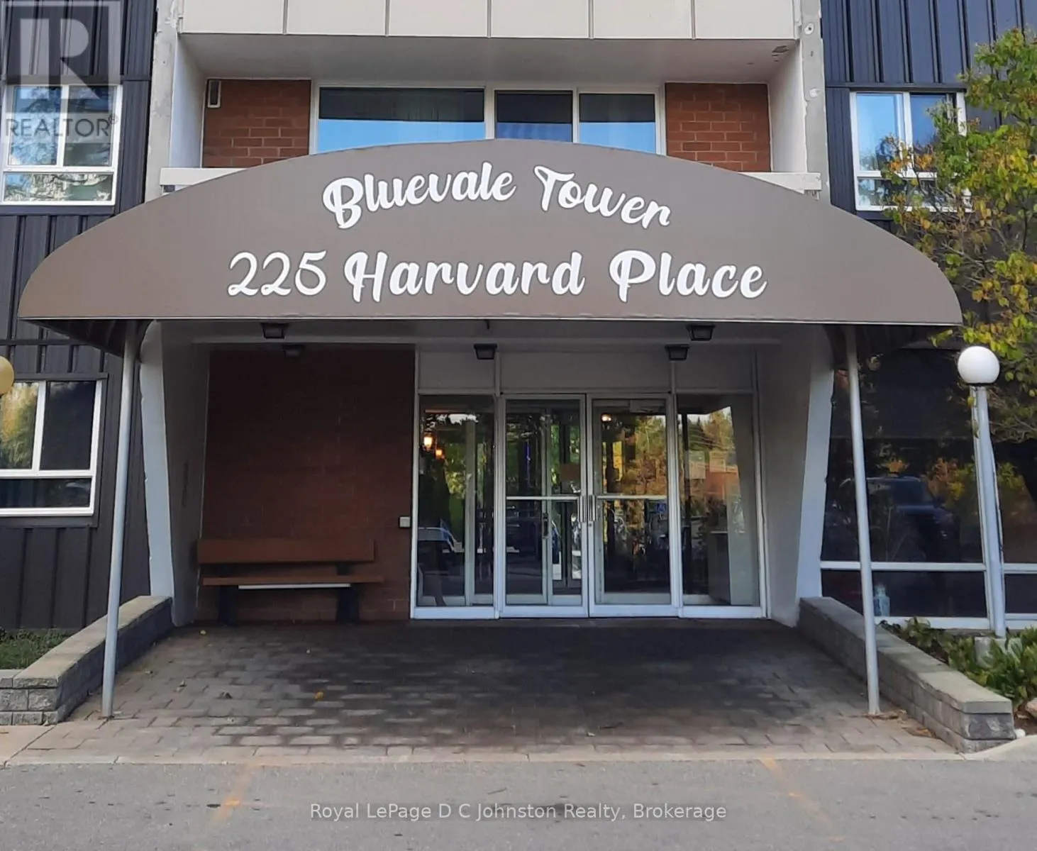 Apartment for rent: 806 - 225 Harvard Place, Waterloo, Ontario N2J 4H4