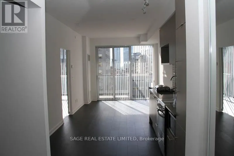 Apartment for rent: 806 - 435 Richmond Street W, Toronto, Ontario M5V 0N3