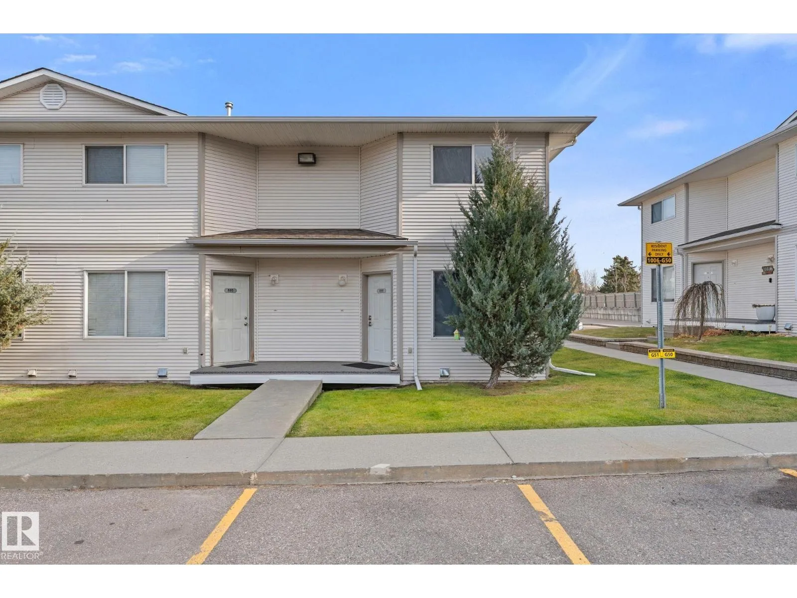 Row / Townhouse for rent: #806 610 King St, Spruce Grove, Alberta T7X 4J9