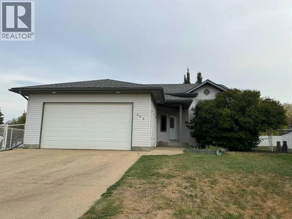 House for rent: 806 Cherry Crescent, Beaverlodge, Alberta T0H 0C0