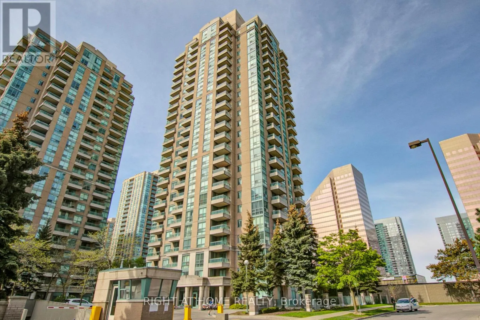 Apartment for rent: 807 - 1 Pemberton Avenue, Toronto, Ontario M2M 4L9