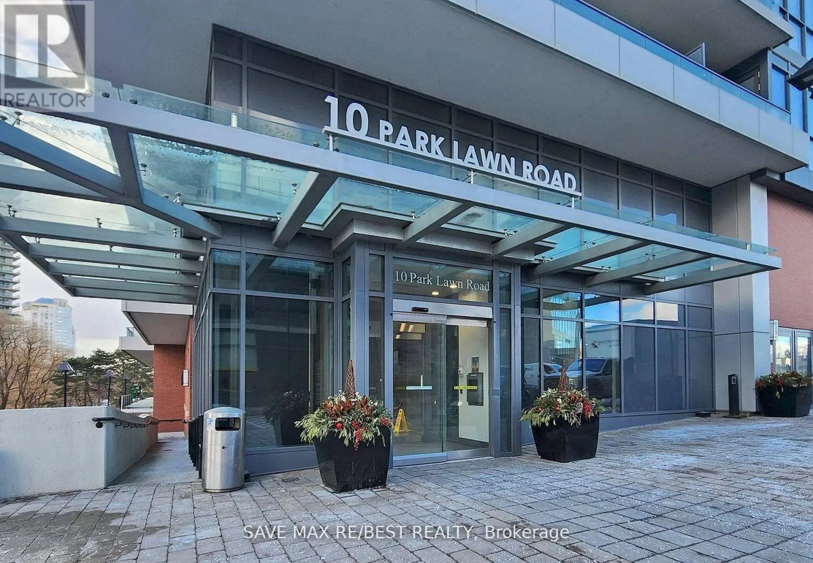 Apartment for rent: 807 - 10 Park Lawn Road, Toronto, Ontario M8V 0H9