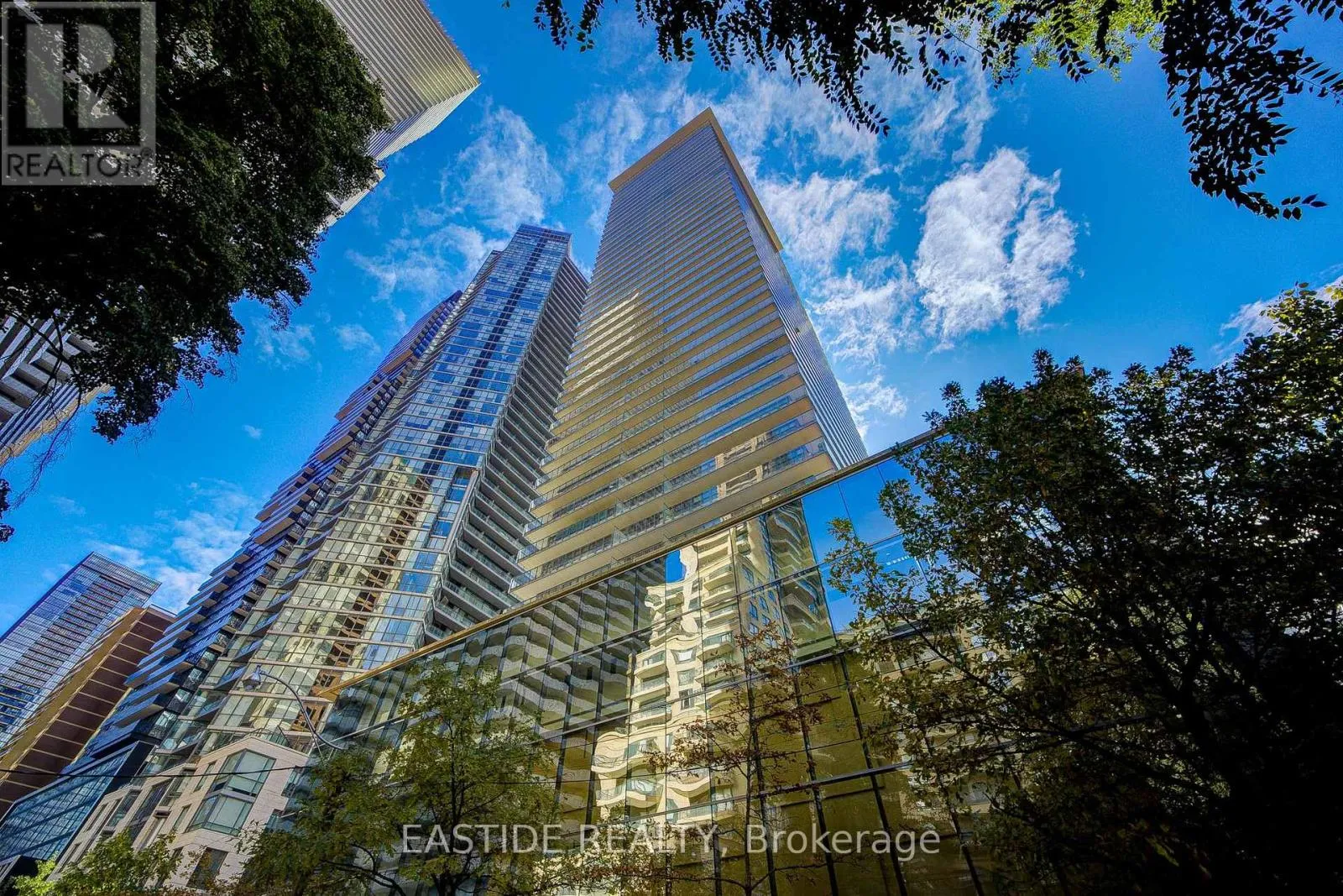 Apartment for rent: 807 - 33 Charles Street E, Toronto, Ontario M4Y 0A2