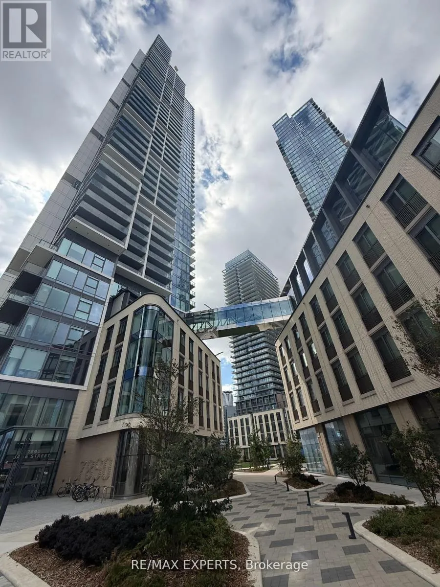 Apartment for rent: 808 - 7890 Jane Street, Vaughan, Ontario L4K 0K9