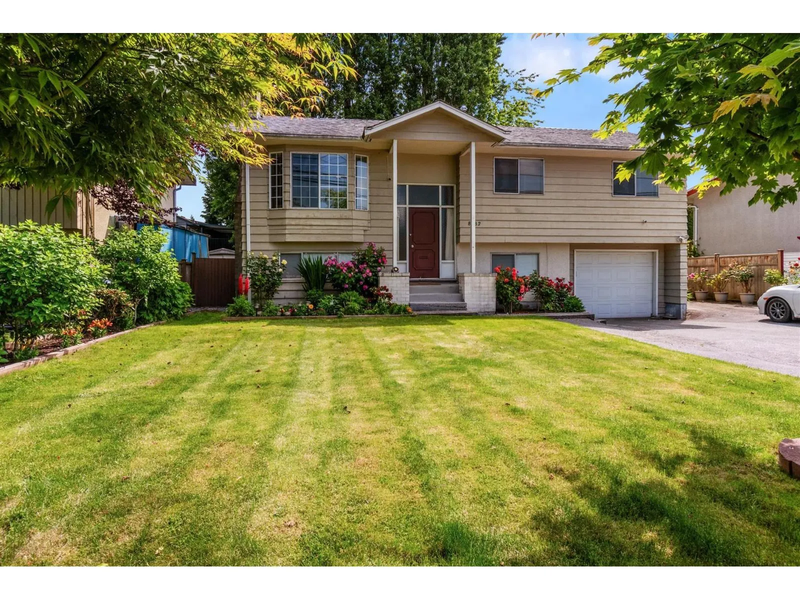 House for rent: 8082 112 Street, Delta, British Columbia V4C 4W3