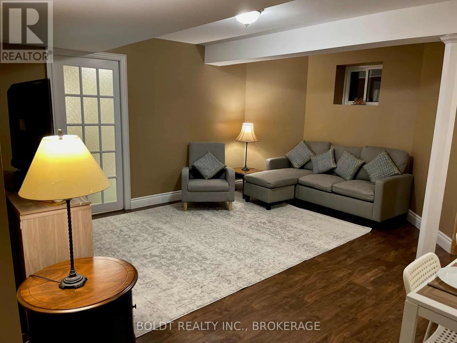 House for rent: 8084 Windsong Drive, Niagara Falls, Ontario L2H 3M4