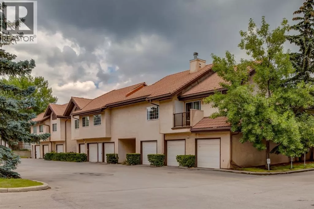 Row / Townhouse for rent: 809, 1997 Sirocco Drive Sw, Calgary, Alberta T3H 3E6