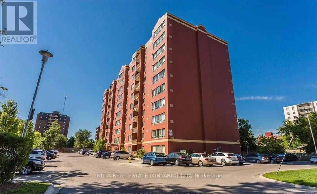 Apartment for rent: 809 - 95 Base Line Road W, London South, Ontario N6J 4X3