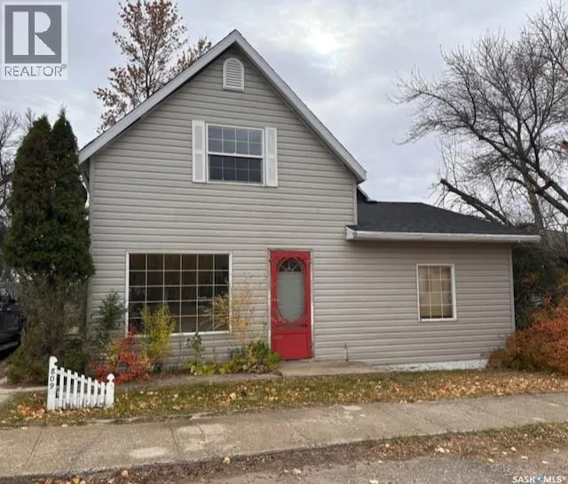 House for rent: 809 Herbert Avenue, Herbert, Saskatchewan S0H 2A0