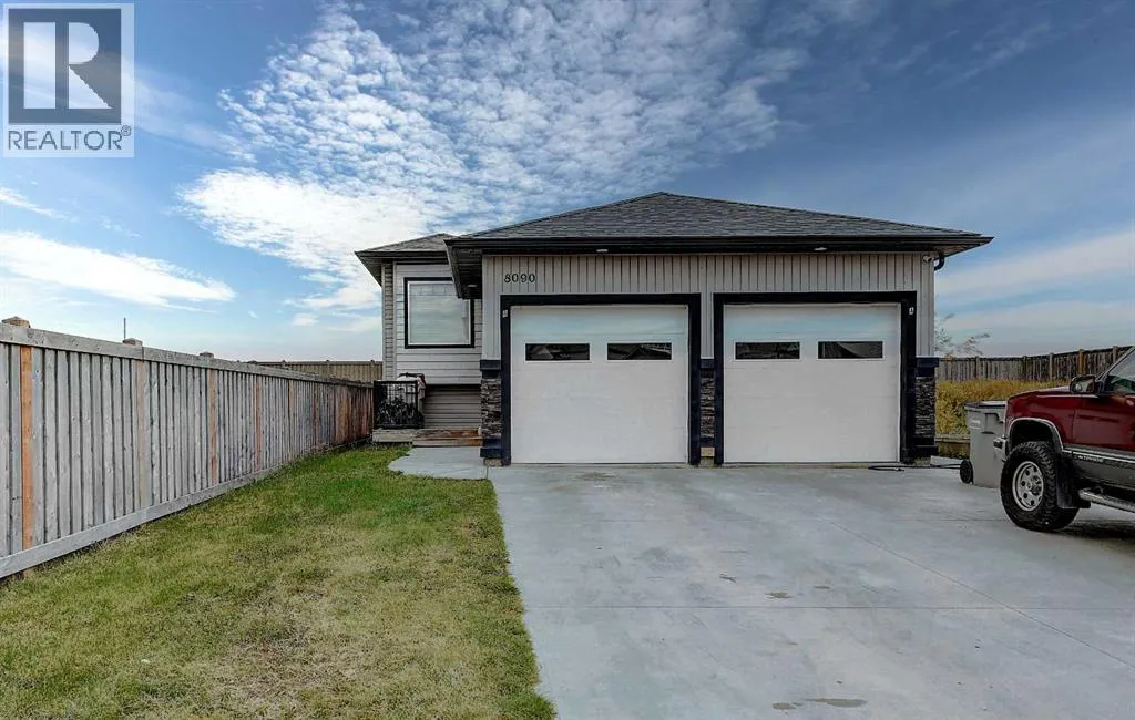 8090 91 Street, Grande Prairie, Alberta T8X 0P2