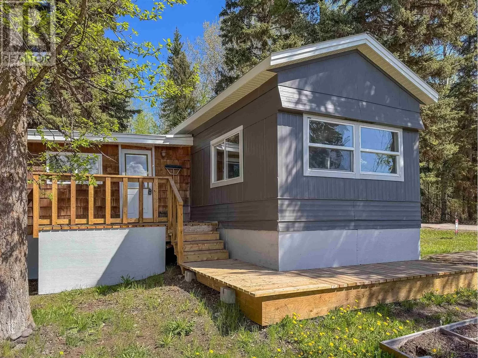 Manufactured Home/Mobile for rent: 81 4430 16 Highway, Smithers, British Columbia V0J 2N0