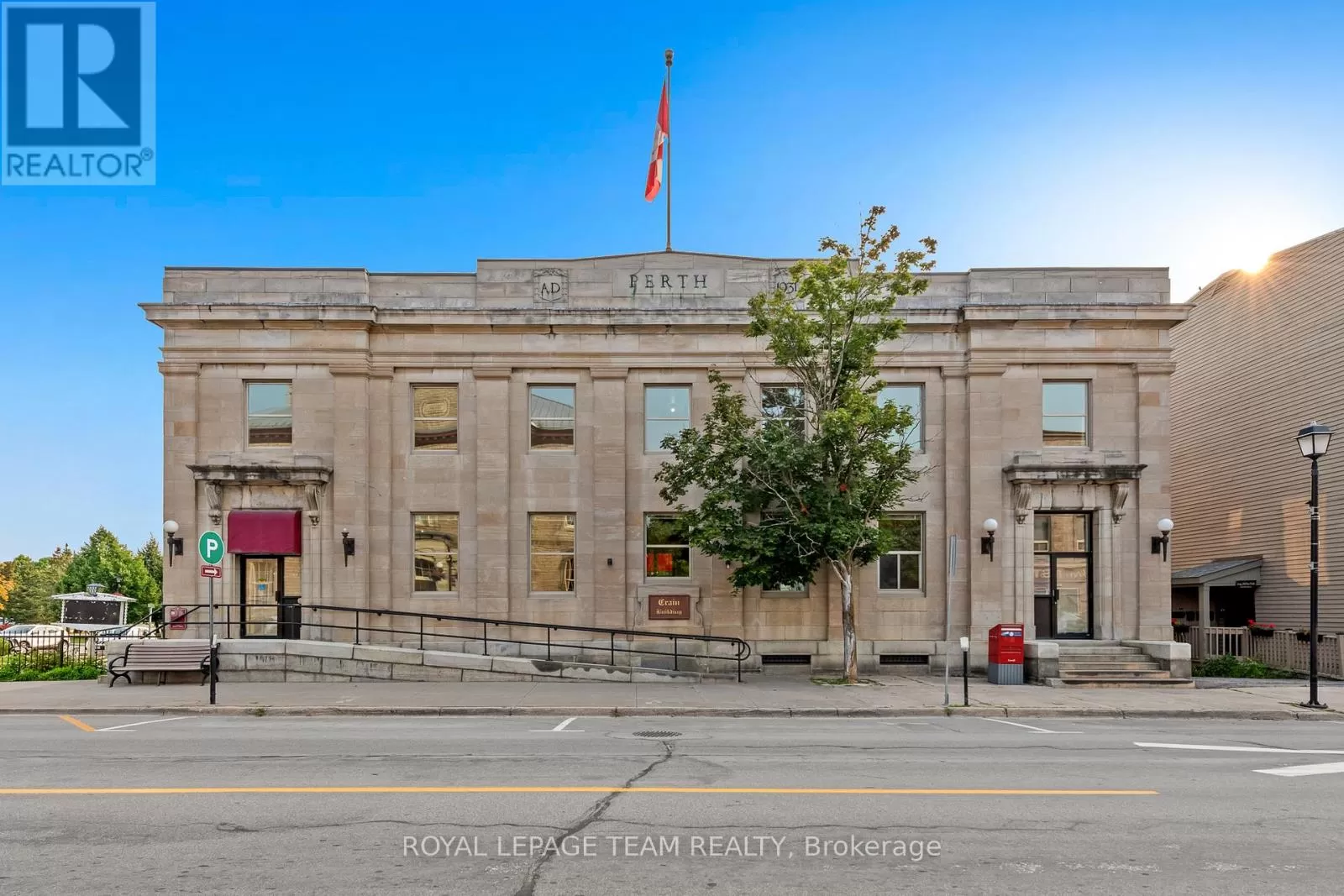 Offices for rent: 81 Gore Street E, Perth, Ontario K7H 1J1