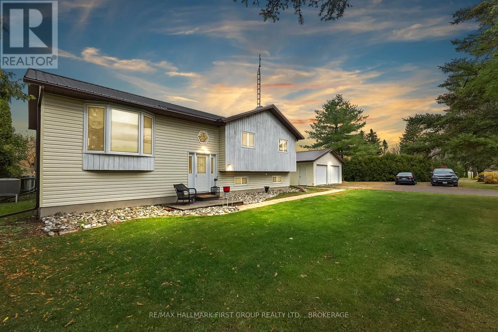 House for rent: 810 County 2 Road, Front of Leeds & Seeleys Bay, Ontario K0E 1L0