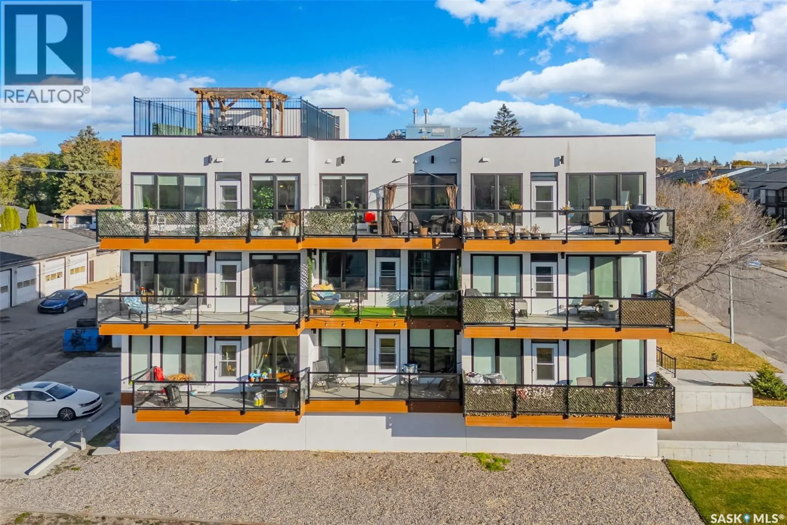 Multi-Family for rent: 811 Hilliard Street W, Saskatoon, Saskatchewan S7M 0G5