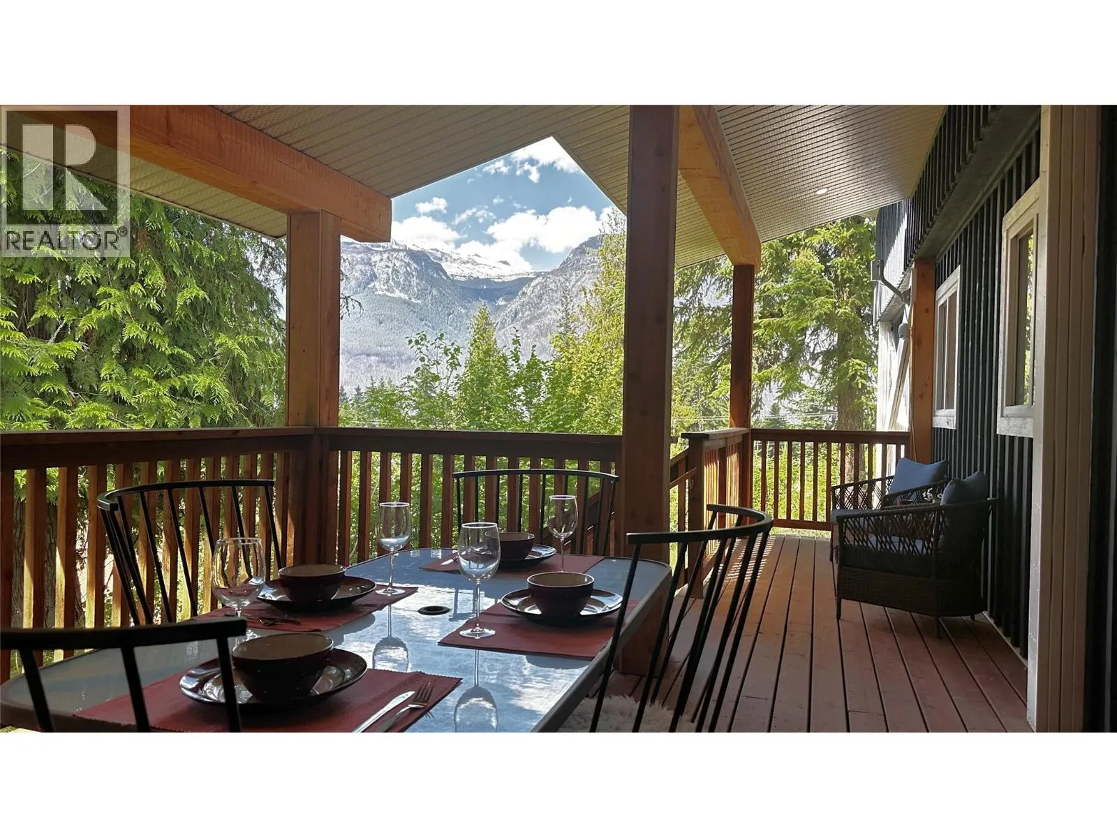 Manufactured Home for rent: 811 Victoria Street, New Denver, British Columbia V0G 1M0