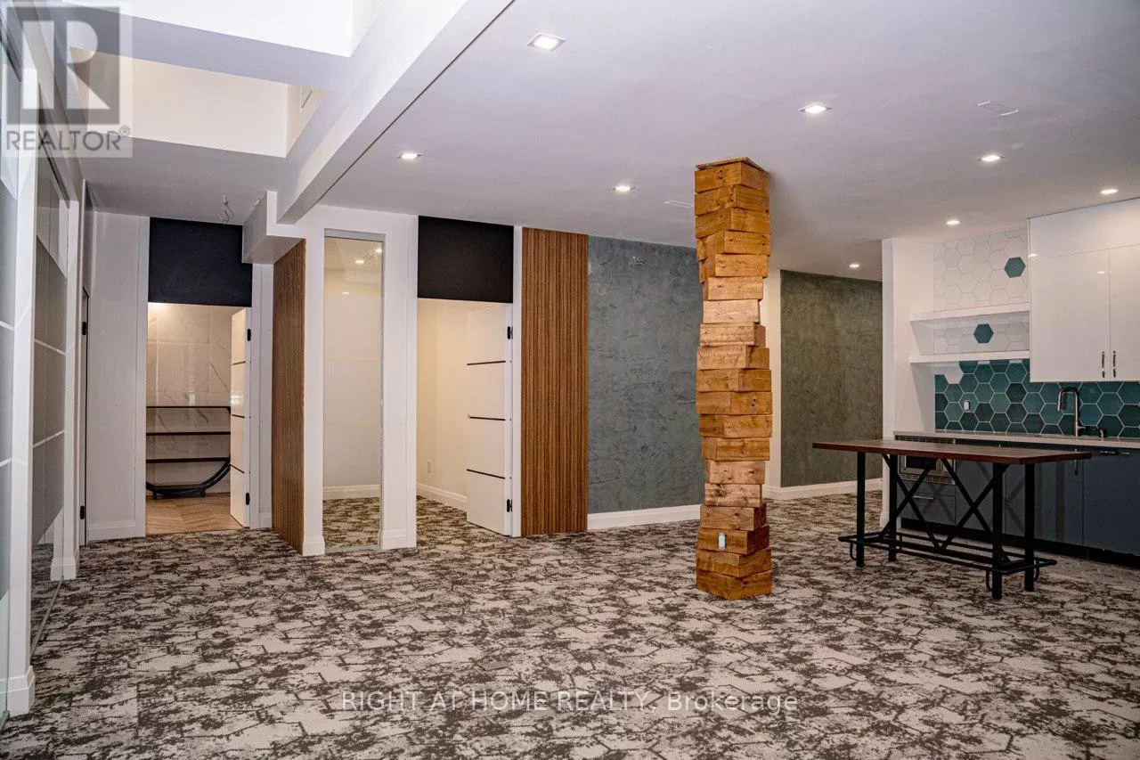 Offices for rent: 8119 Yonge Street, Markham, Ontario L3T 2C6