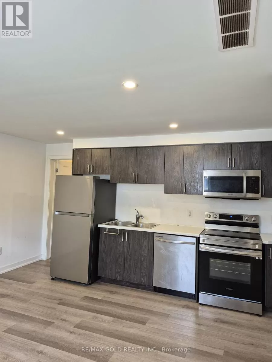 Row / Townhouse for rent: 812 - 4263 Fourth Avenue, Niagara Falls, Ontario L2E 0C2