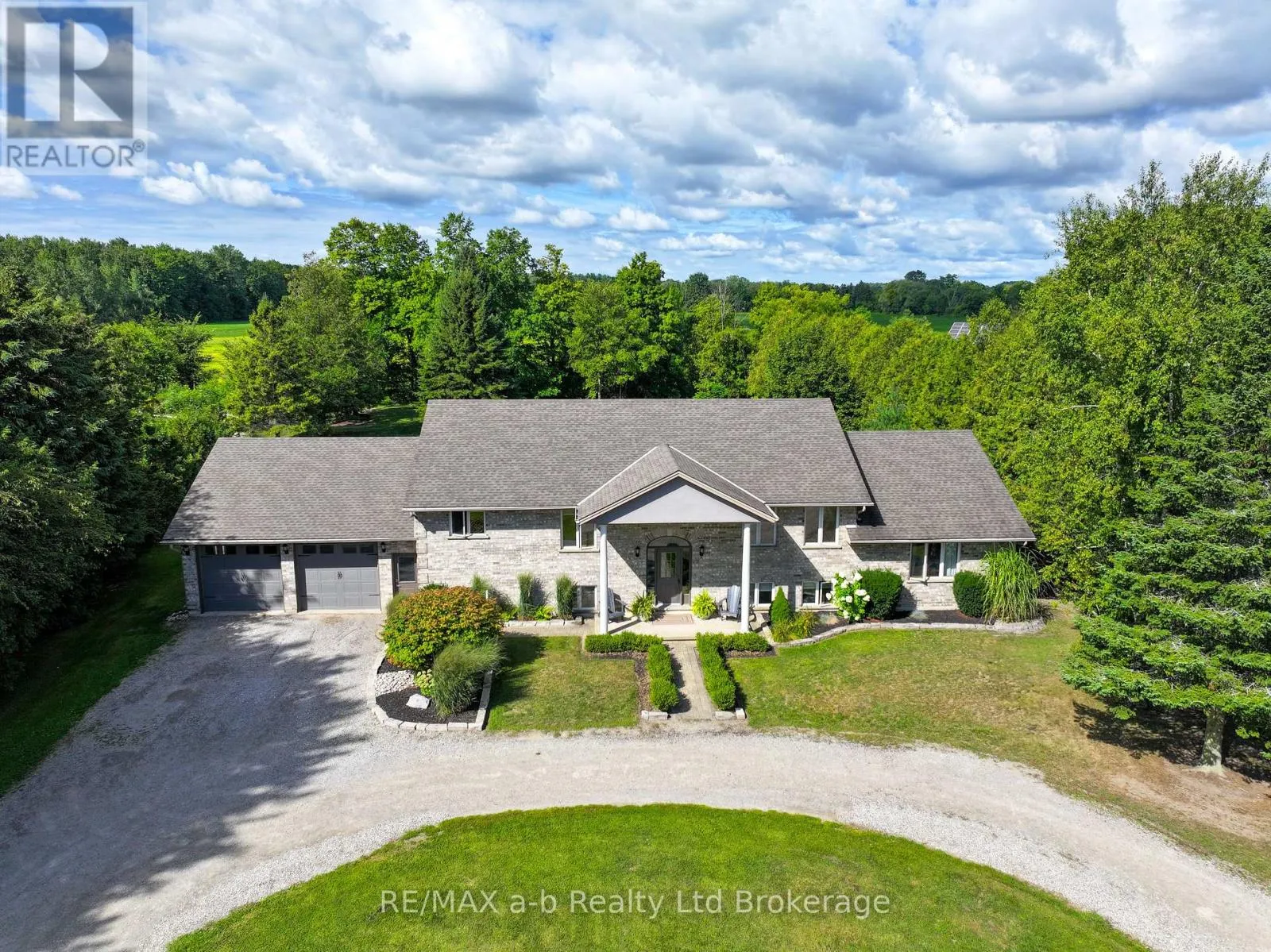 House for rent: 812213 Base Line, Norwich, Ontario N0E 1H0