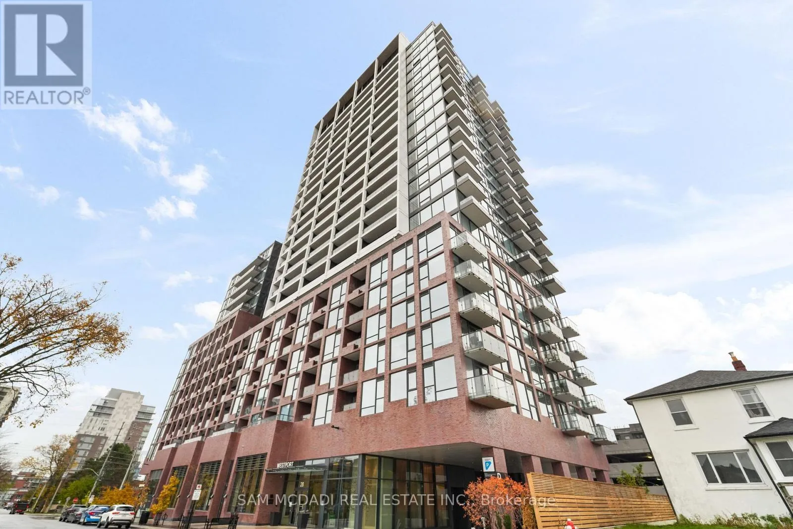 Apartment for rent: 813 - 28 Ann Street, Mississauga, Ontario L5G 0E1