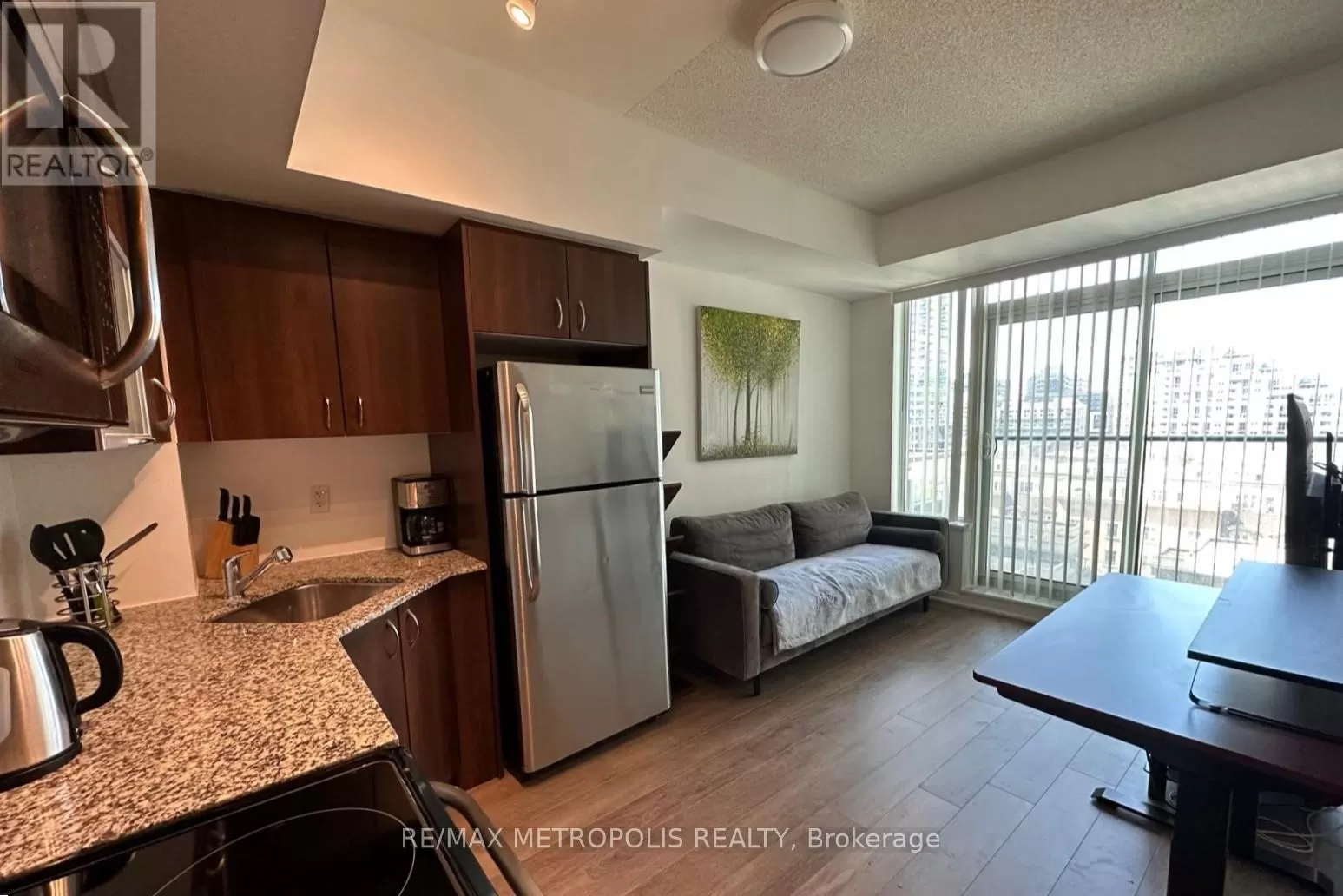 Apartment for rent: 813 - 55 East Liberty Street, Toronto, Ontario M6K 3P9