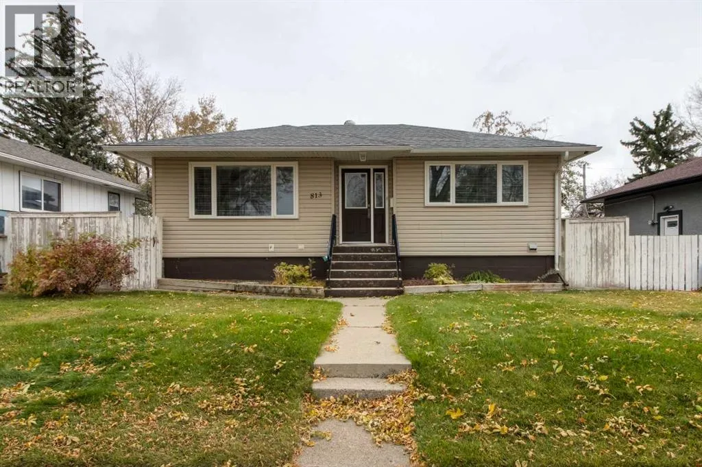 House for rent: 813 Stafford Drive N, Lethbridge, Alberta T1H 2B4