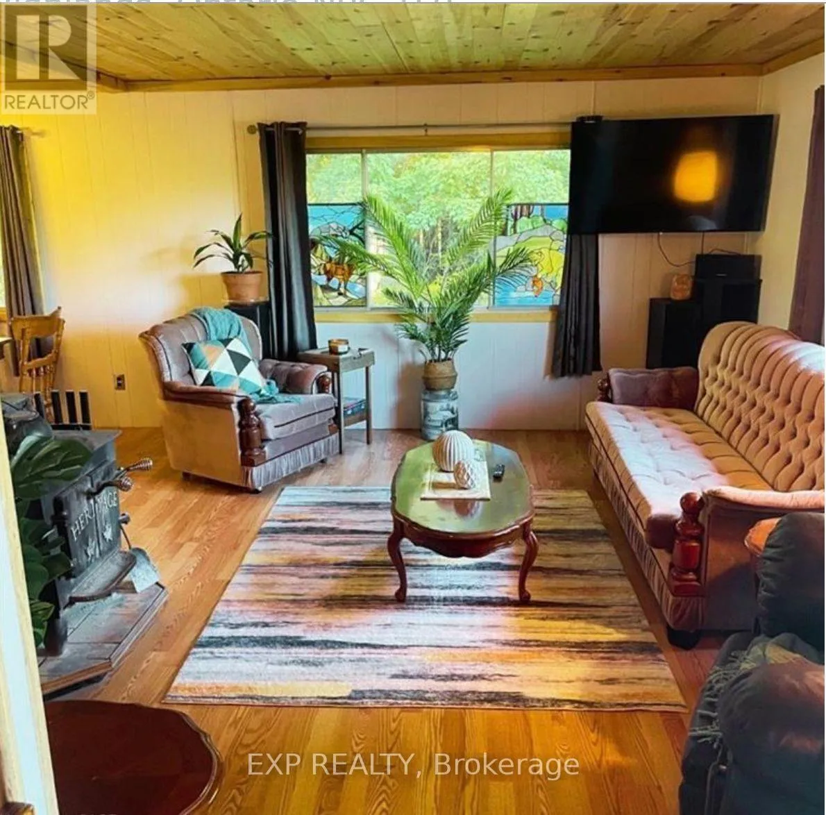 House for rent: 813016 East Back Line E, Grey Highlands, Ontario N0C 1L0