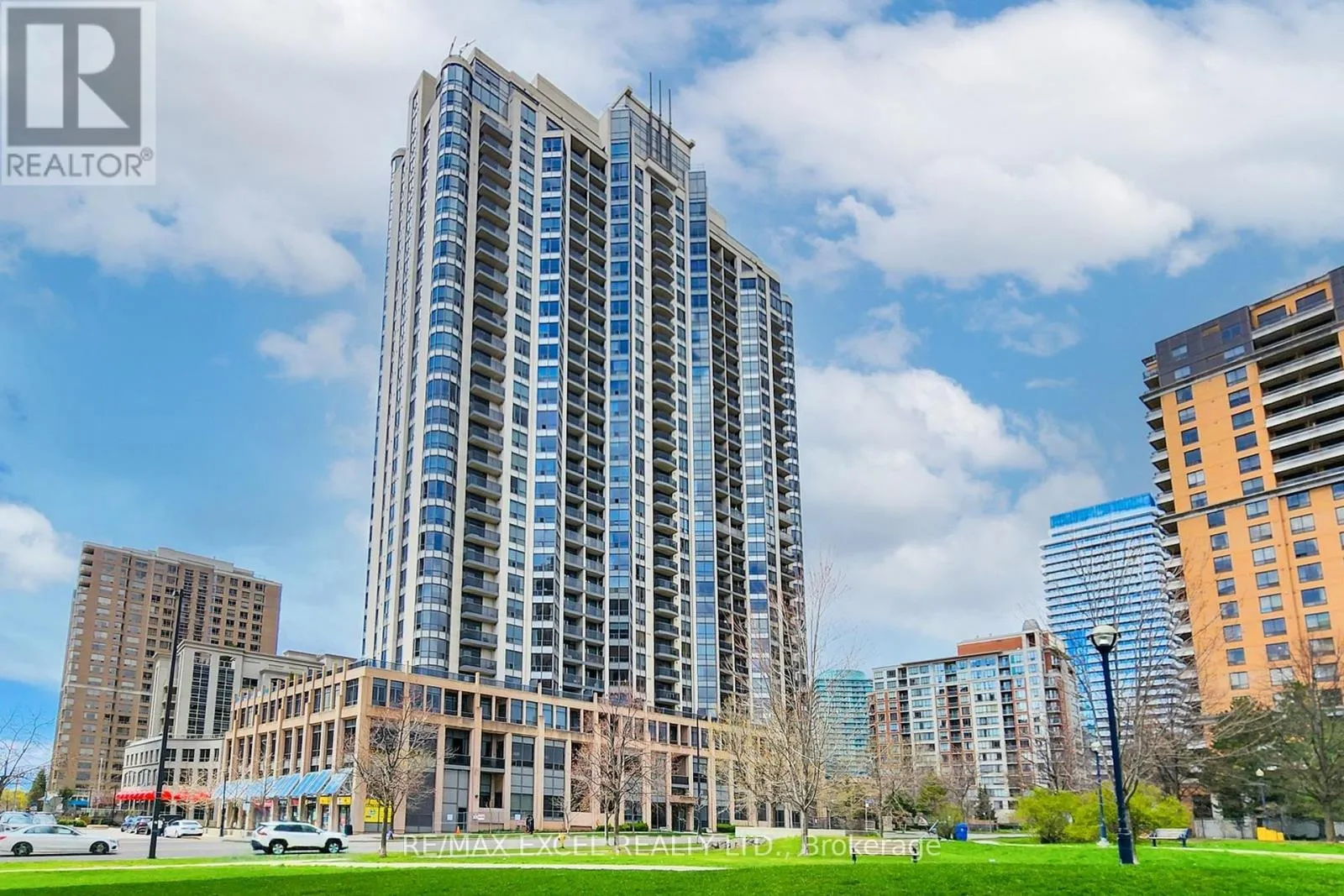 Apartment for rent: 814 - 10 Northtown Way, Toronto, Ontario M2N 7L4