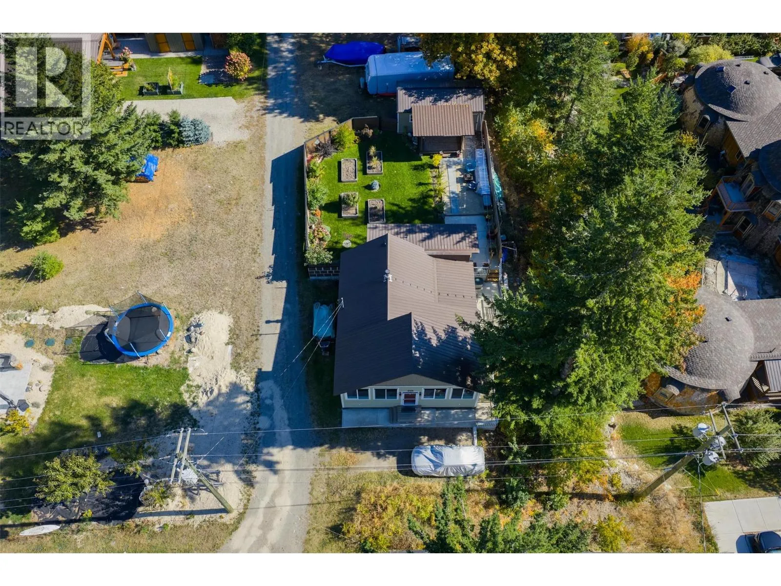 House for rent: 814 Kootenay Street, New Denver, British Columbia V0G 1S0