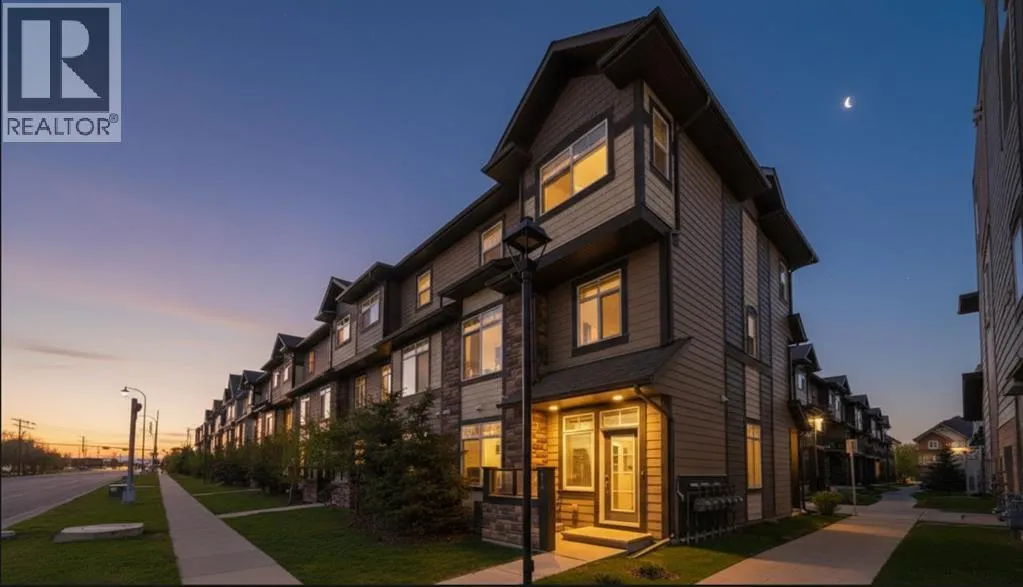 Row / Townhouse for rent: 815 85 Street Sw, Calgary, Alberta T3H 1W7