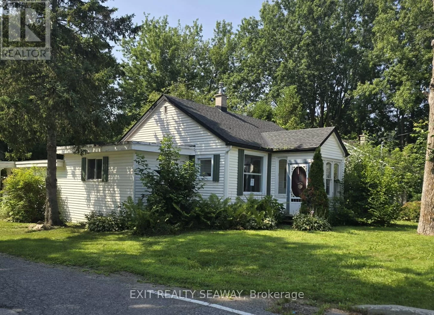 House for rent: 8154 Victoria Street, Ottawa, Ontario K0A 2P0