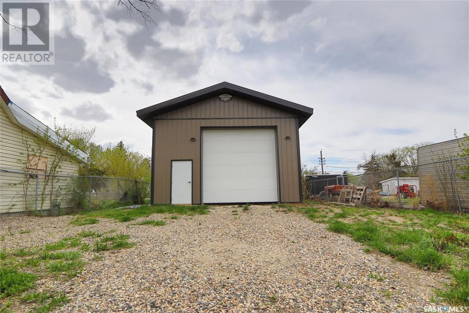 816 Angus Street, Regina, Saskatchewan S4T 1X9