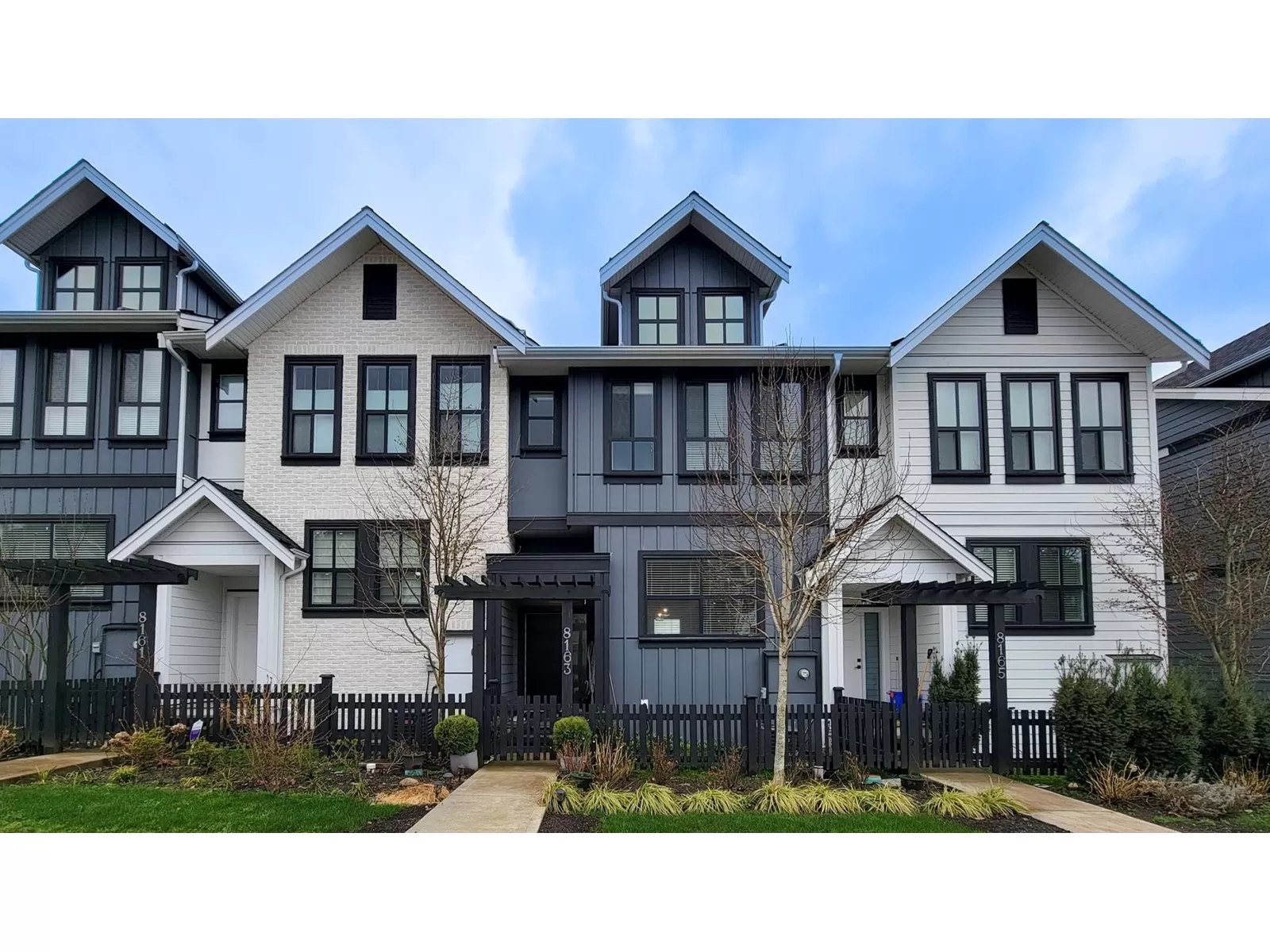 Row / Townhouse for rent: 8163 202 Street, Langley, British Columbia V2Y 3K2