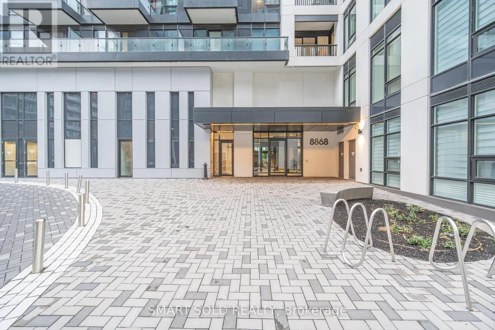 Apartment for rent: 816e - 8868 Yonge Street, Richmond Hill, Ontario L4C 0T4