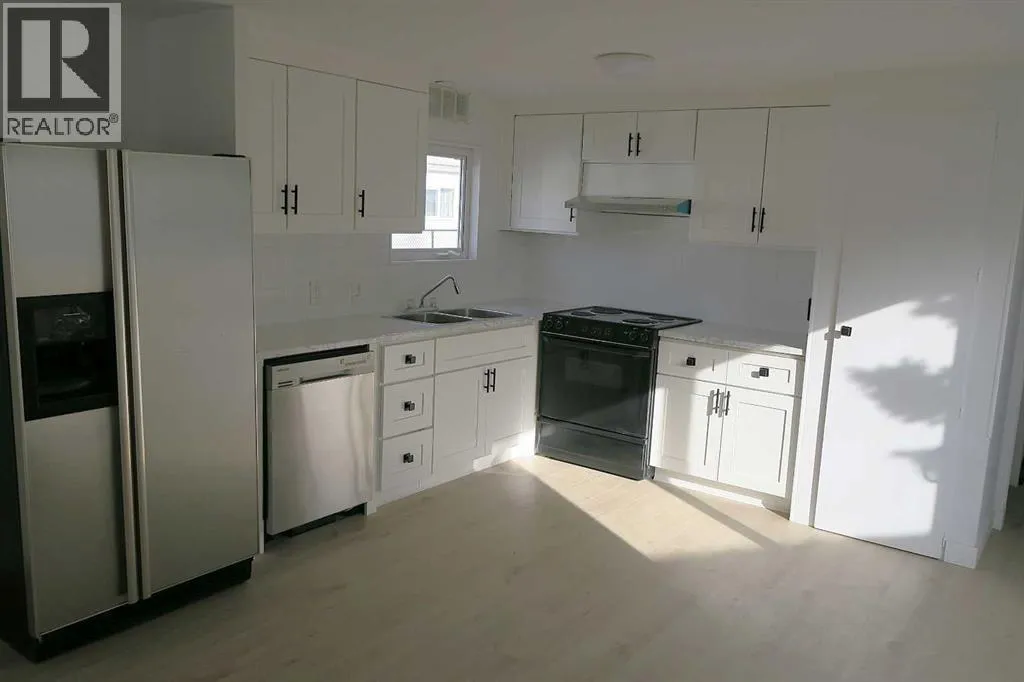 Manufactured Home for rent: 817 Bayview Road, Strathmore, Alberta T1P 1E2